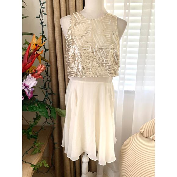Speechless Dresses & Skirts - 3/$15 NEW Speechless Gold Geometric Sequin Chiffon Sleeveless Mini Dress Ivory